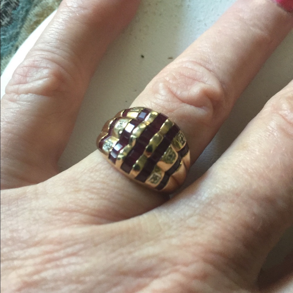 **SOLD** 14kt yellow gold Ruby and Diamond Ring (DM2)
